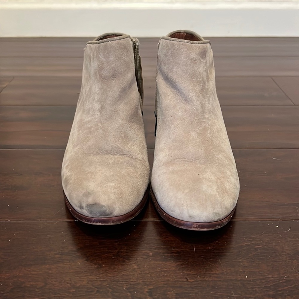 Size 7M Sam Edelman gray suede ankle boots